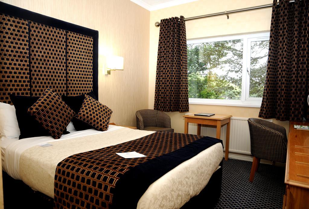 Carlton Park Hotel Rotherham Habitación foto